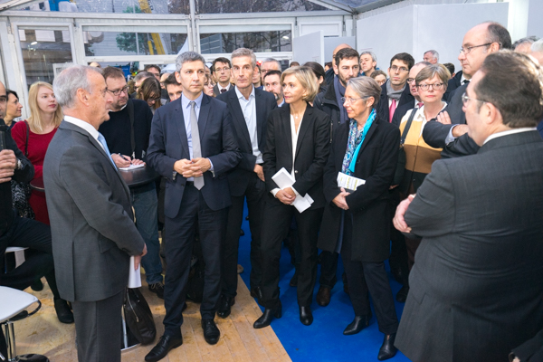 Aréopage d'élus autour de la ministre des Transports Elisabetch Borne pour le baptême du tunnelier d'Eole. © JGP